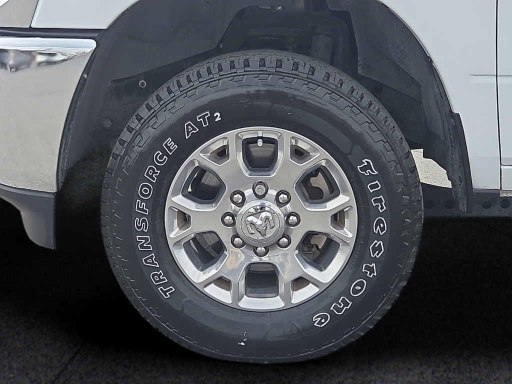 Used 2024 RAM 2500 Laramie w/ Towing Technology Group AWD/4WD image 8