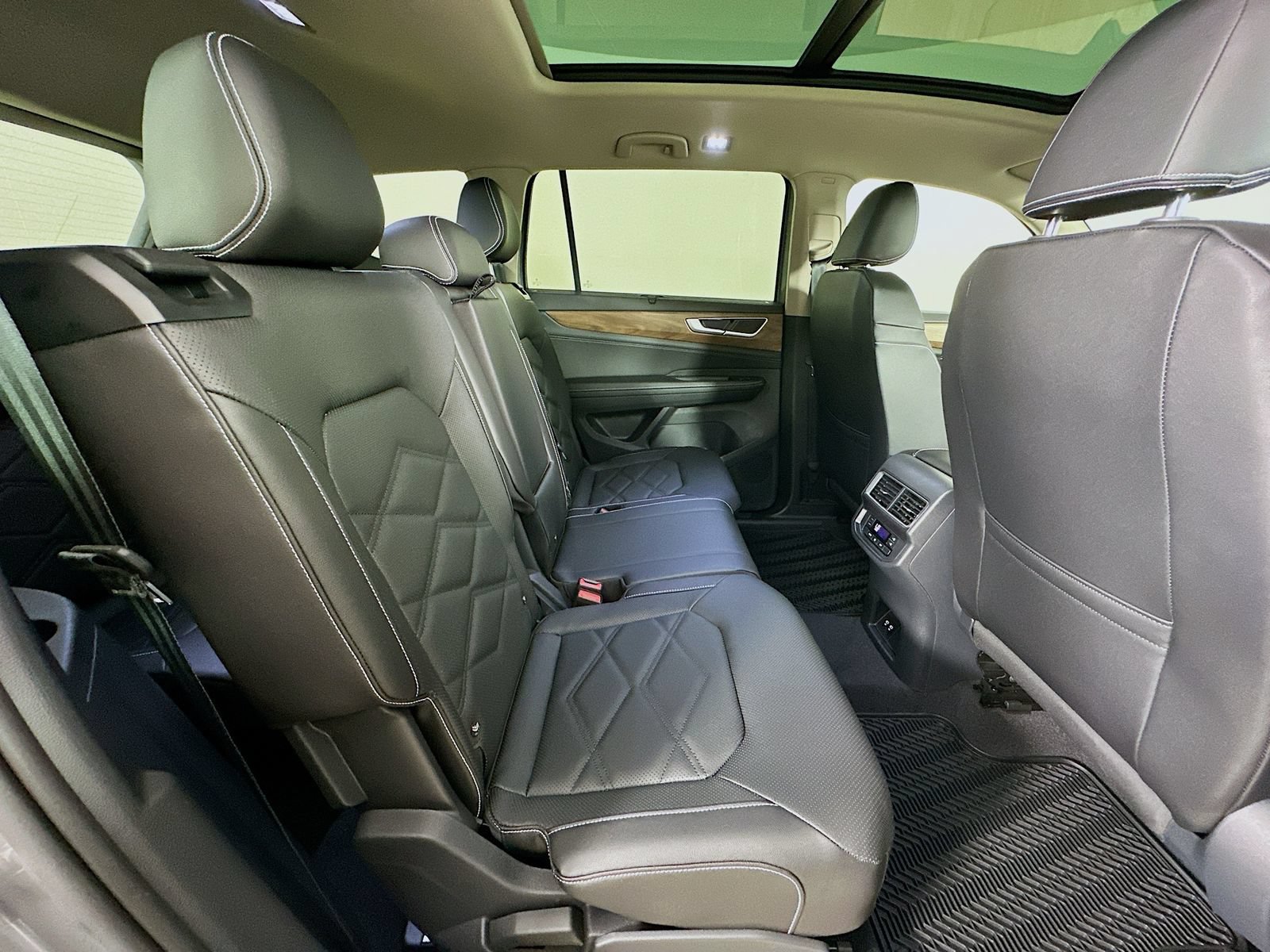New 2026 Volkswagen Atlas SE AWD/4WD image 42