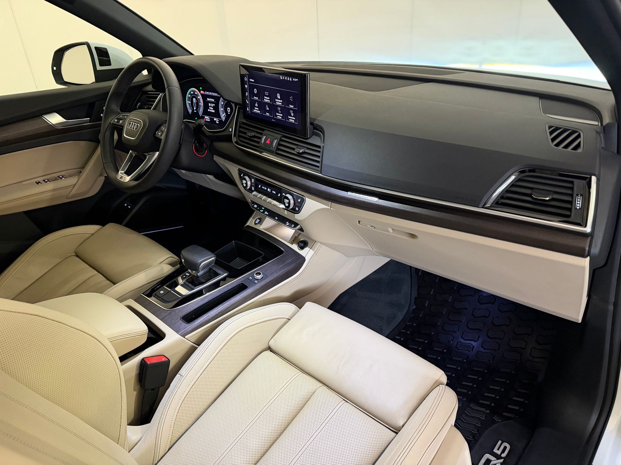 Certified 2024 Audi Q5 e Premium Plus AWD/4WD image 31