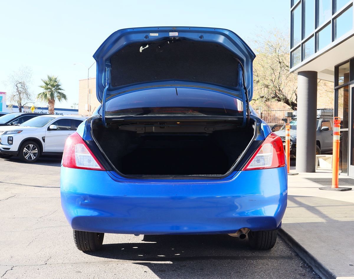 Used 2012 Nissan Versa SV image 22