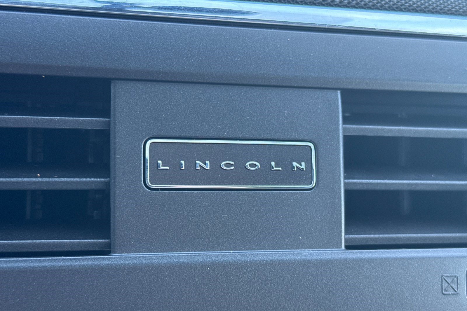 Used 2017 Lincoln Navigator Select image 37