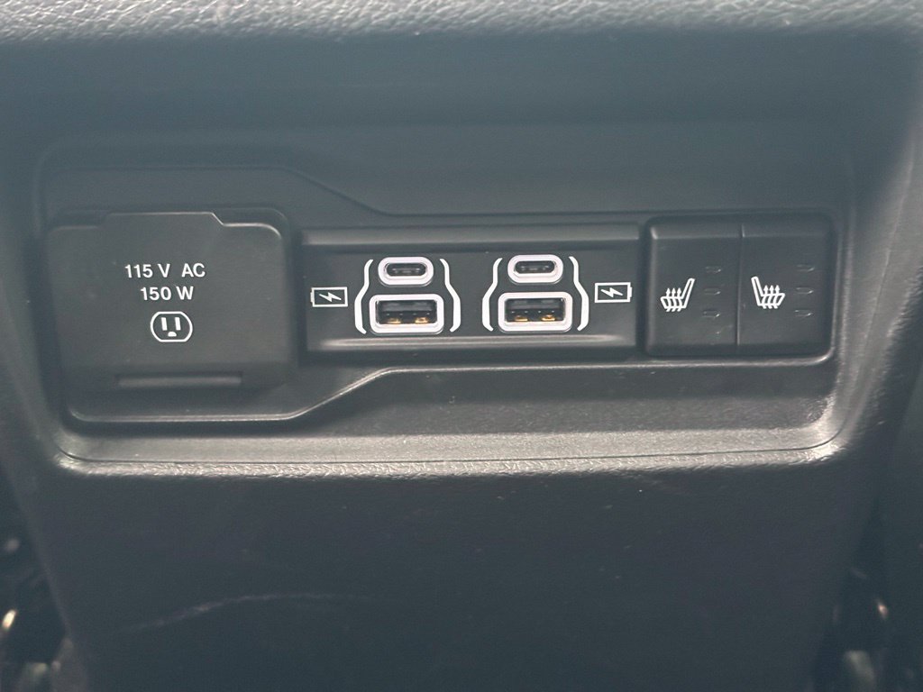 Used 2025 Jeep Grand Cherokee Limited AWD/4WD image 16