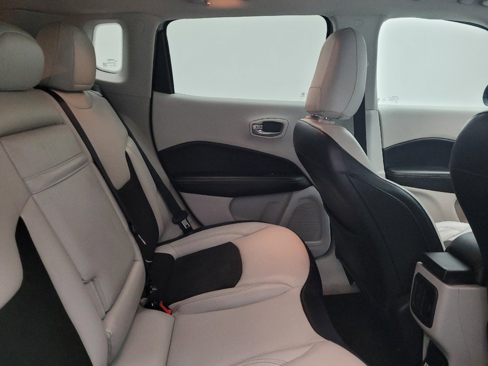 Used 2019 Jeep Compass Latitude w/ Popular Equipment Group FWD image 19
