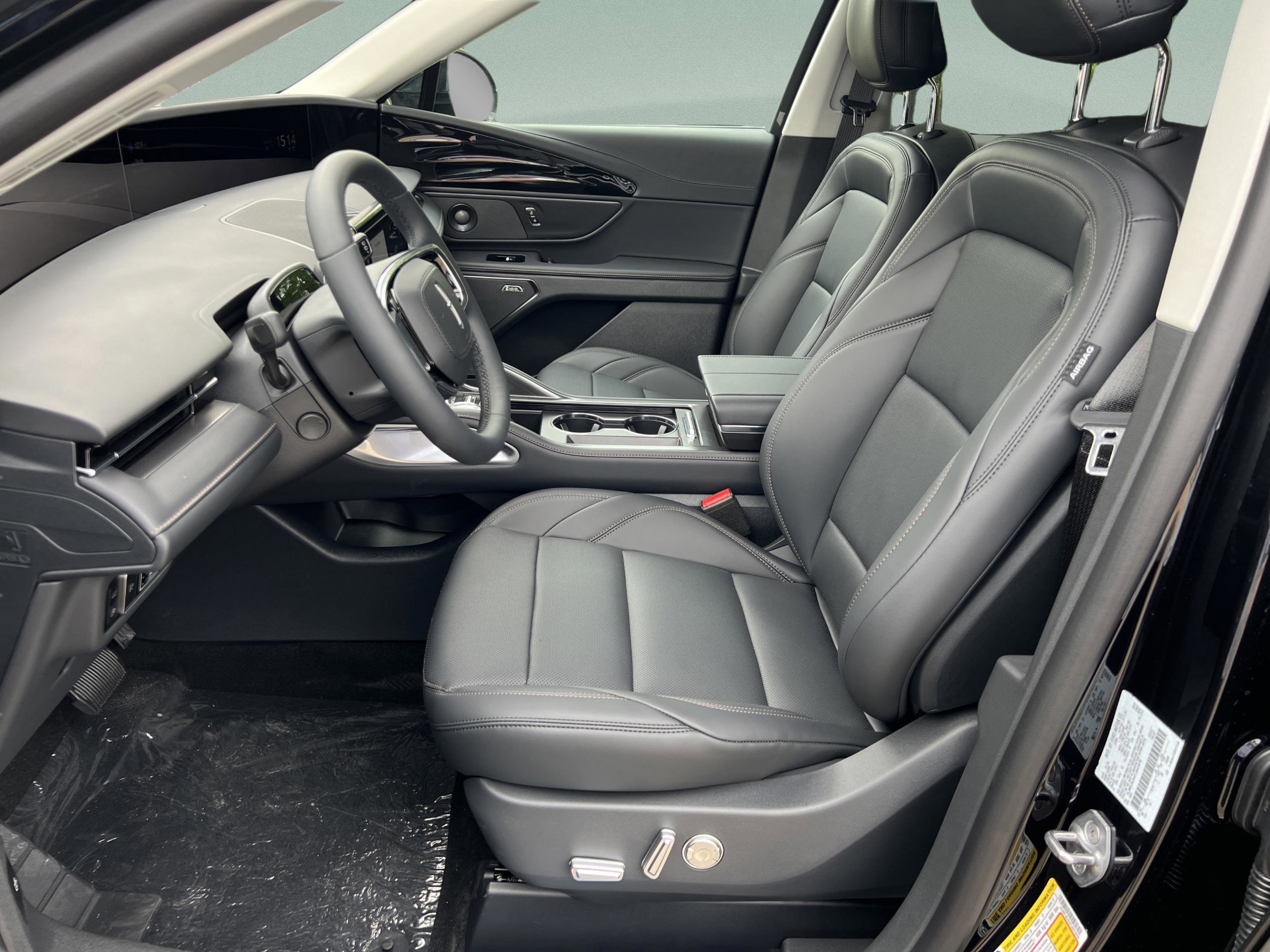 New 2026 Lincoln Nautilus Premier w/ Equipment Group 102A AWD/4WD image 19