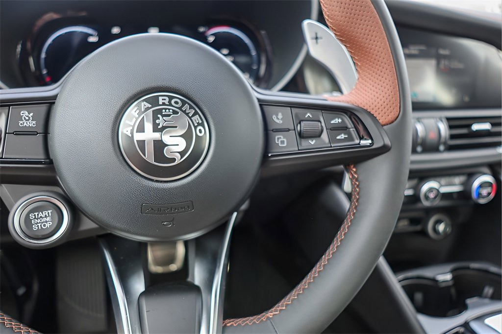 New 2025 Alfa Romeo Giulia w/ Driving Assist Package image 13