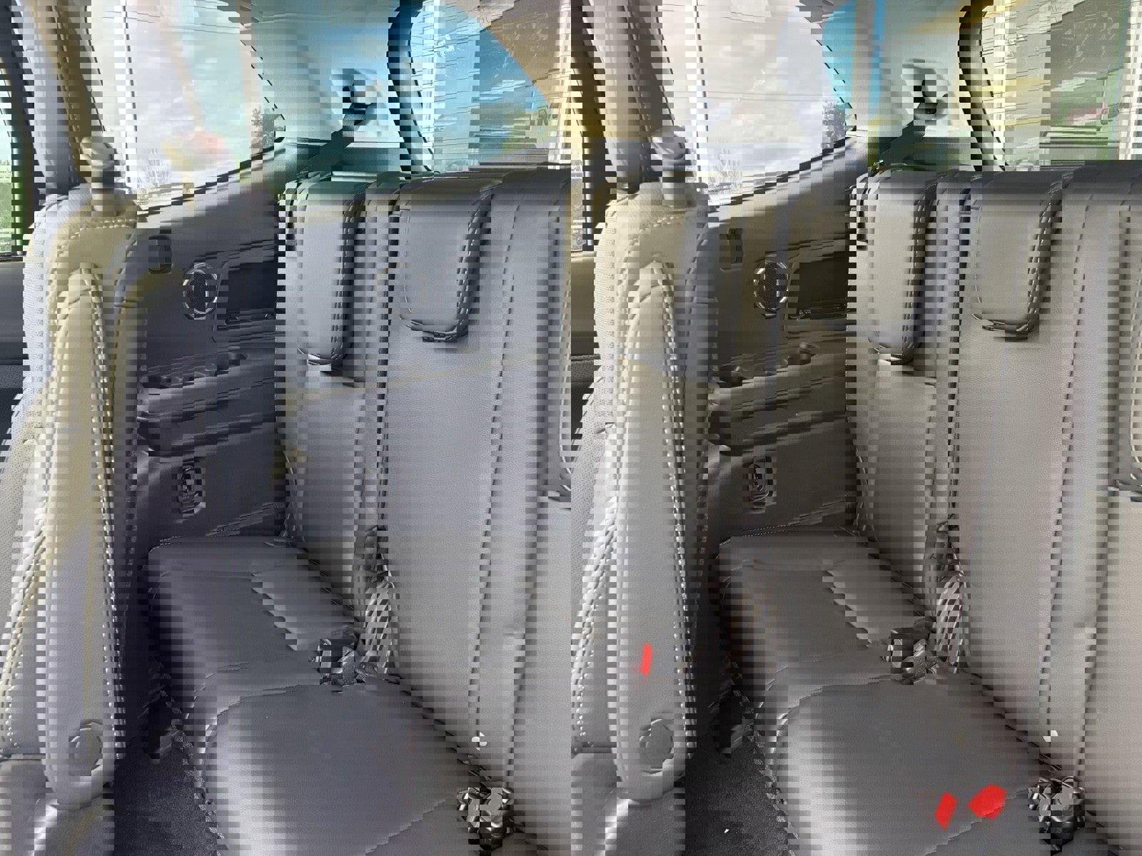 New 2025 Subaru Ascent Limited image 40