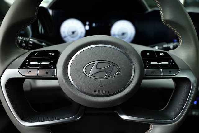 Used 2024 Hyundai Elantra SEL w/ Convenience Package FWD image 30