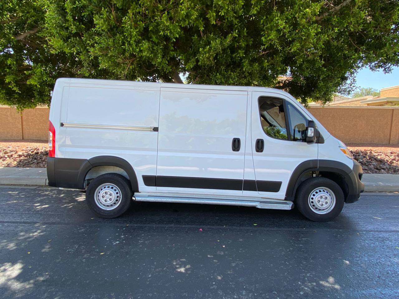 Used 2025 RAM ProMaster 2500 w/ U-Haul Equipment Group FWD image 9