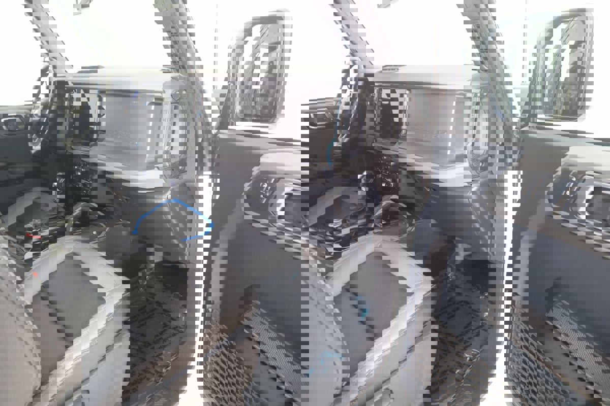 Used 2024 Ford Bronco Black Diamond w/ Sasquatch Package image 47