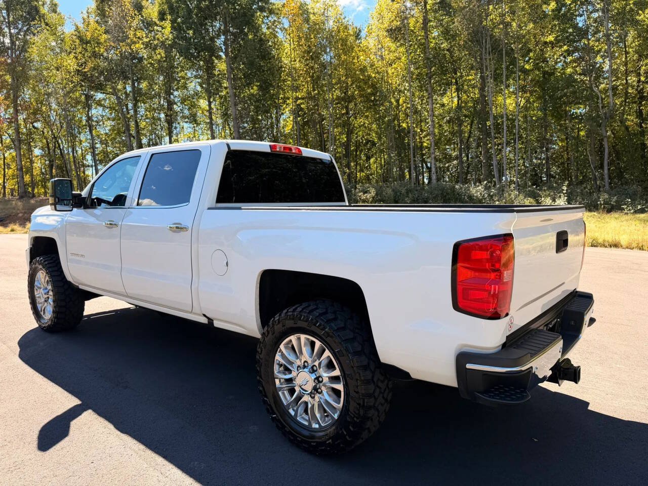 Used 2019 Chevrolet Silverado 2500 LTZ w/ Duramax Plus Package AWD/4WD image 5