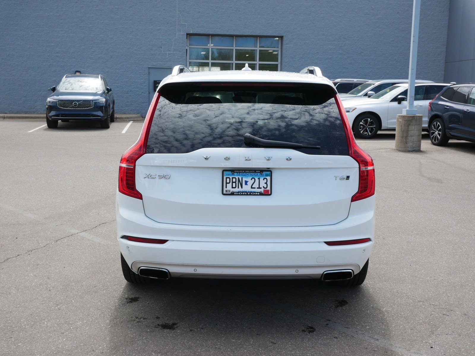 Used 2017 Volvo XC90 T6 Momentum AWD/4WD image 6