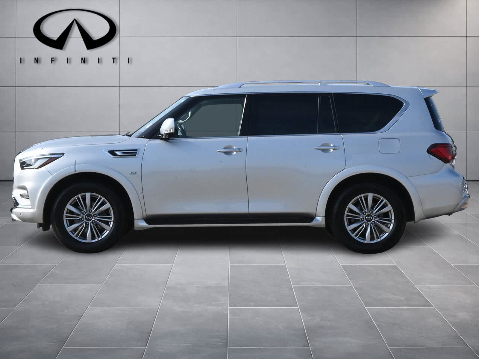 Used 2019 INFINITI QX80 Luxe w/ Proassist Package RWD image 4