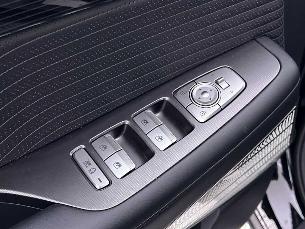 Used 2025 Hyundai Palisade Calligraphy image 15