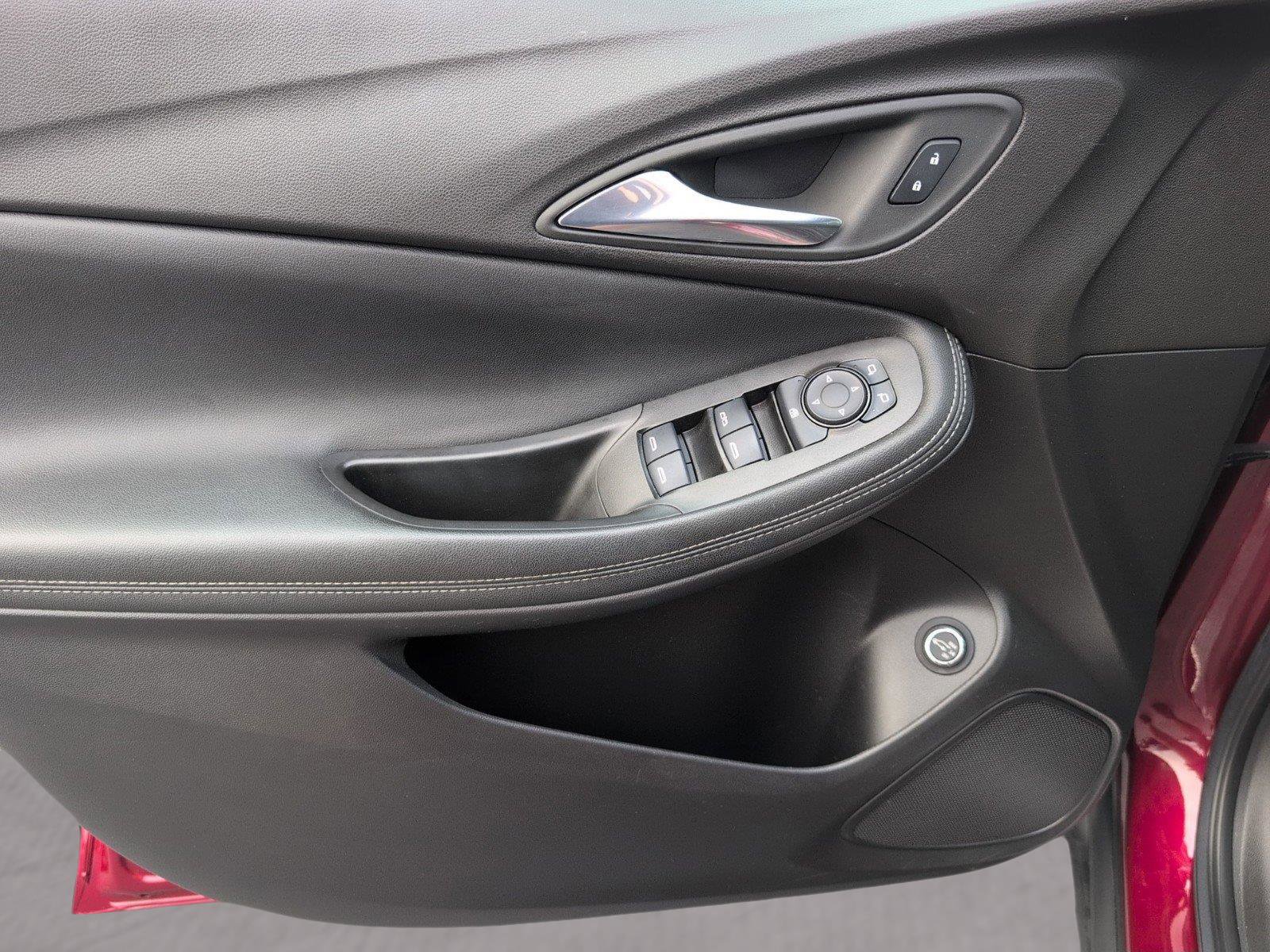 Used 2022 Buick Encore GX Select image 29