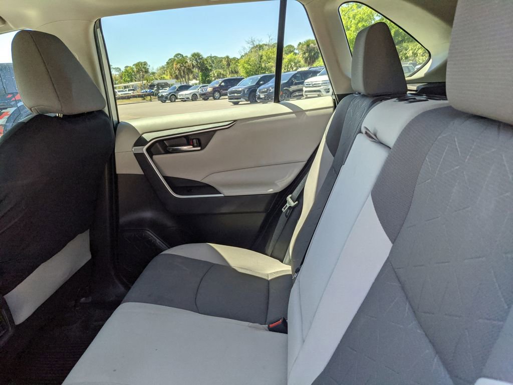 Used 2022 Toyota RAV4 XLE w/ Convenience Package image 20