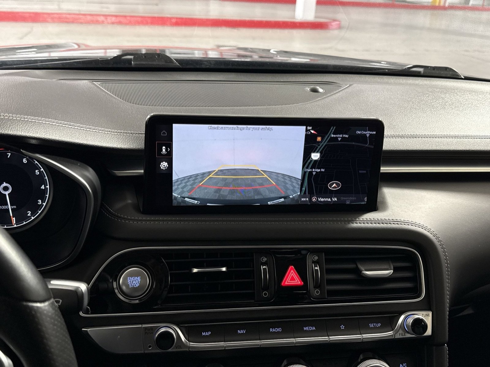 Used 2023 Genesis G70 2.0T image 19