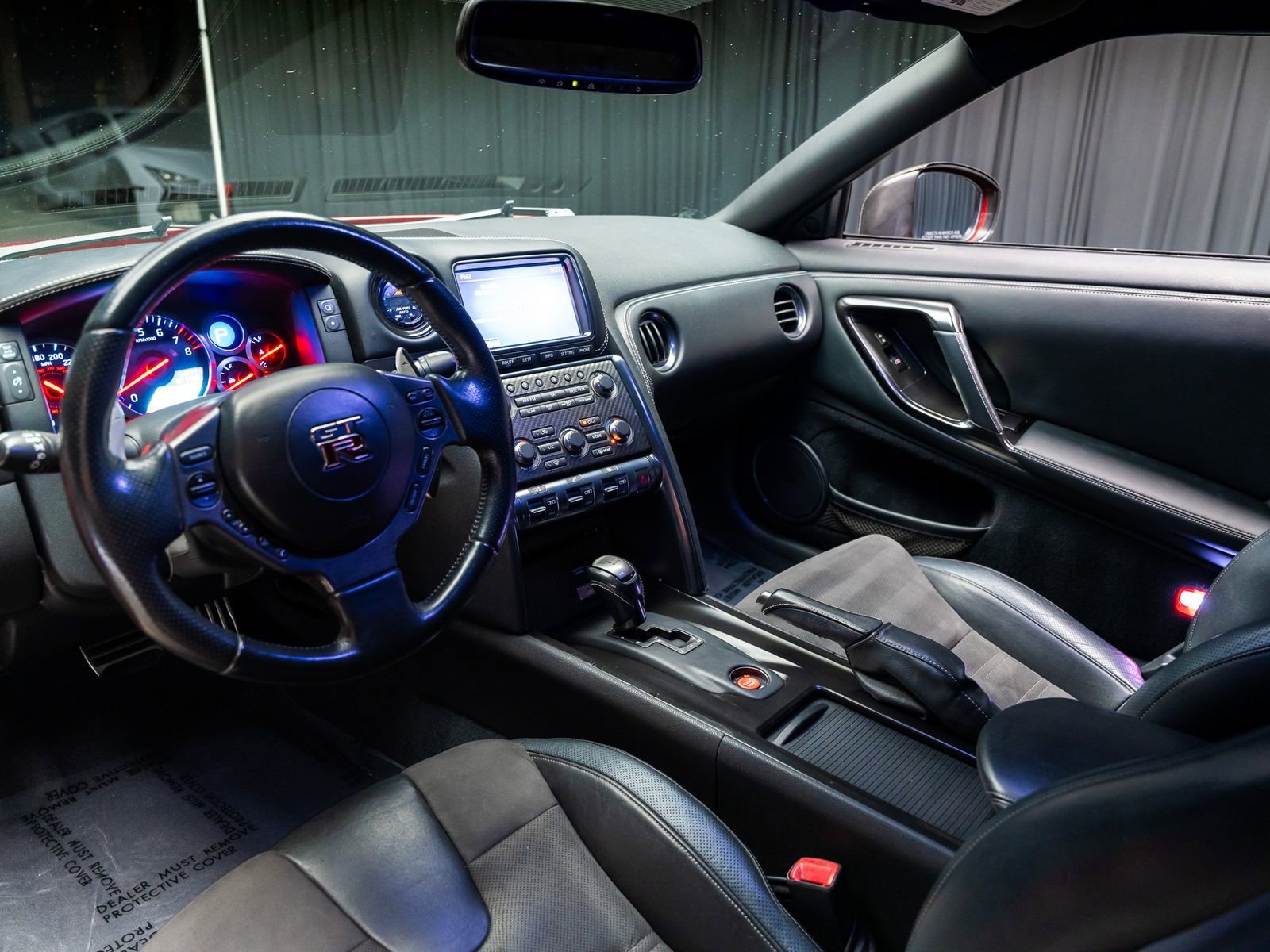 Used 2014 Nissan GT-R Premium AWD/4WD image 6