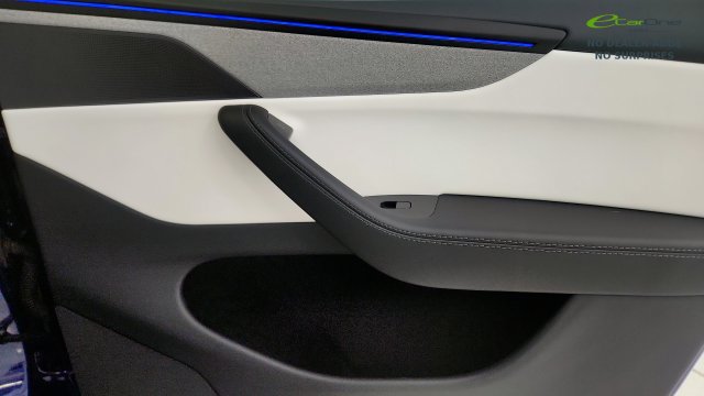 Used 2026 Tesla Model Y AWD image 37