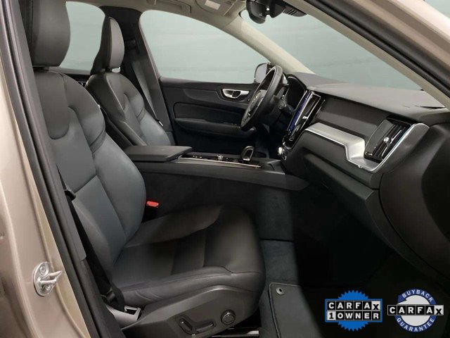 Used 2025 Volvo XC60 B5 Core image 73