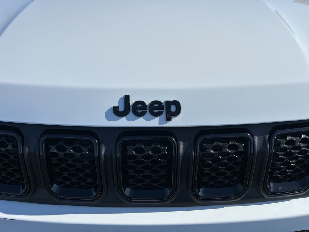 Used 2023 Jeep Compass Altitude image 28