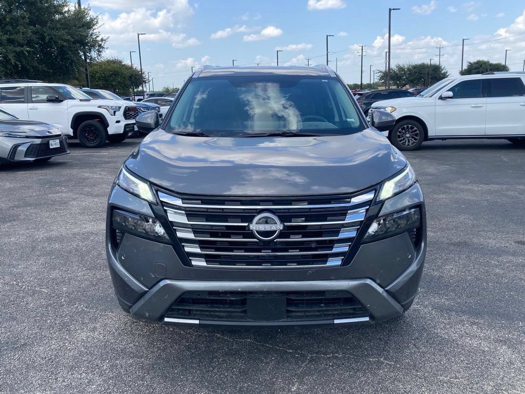 Used 2026 Nissan Rogue SL AWD/4WD image 2