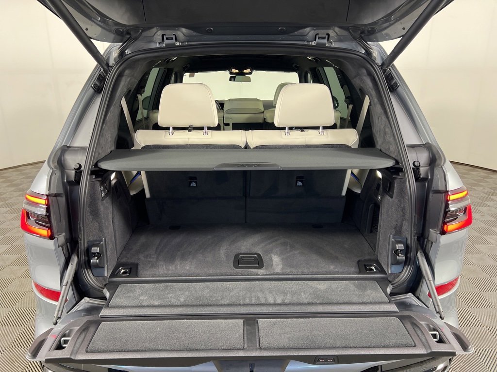 Used 2026 BMW X7 xDrive40i w/ M Sport Package image 24