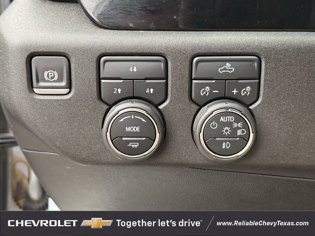 Used 2025 Chevrolet Silverado 2500 LT AWD/4WD image 29