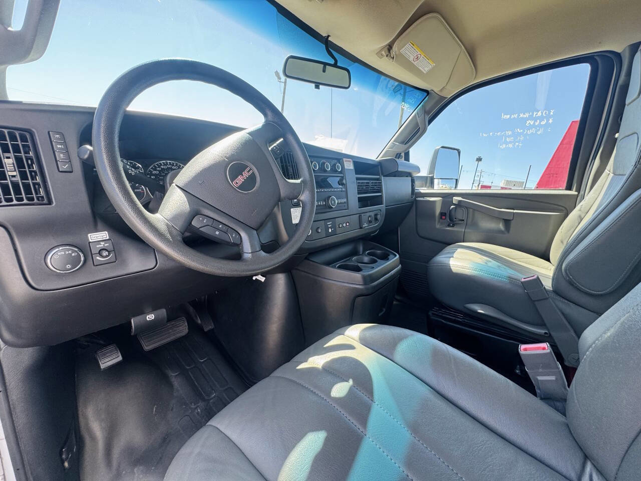 Used 2022 GMC Savana 3500 Extended w/ Power Convenience Package image 12