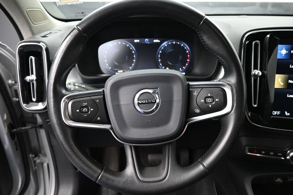 Used 2019 Volvo XC40 T5 Momentum AWD/4WD image 10