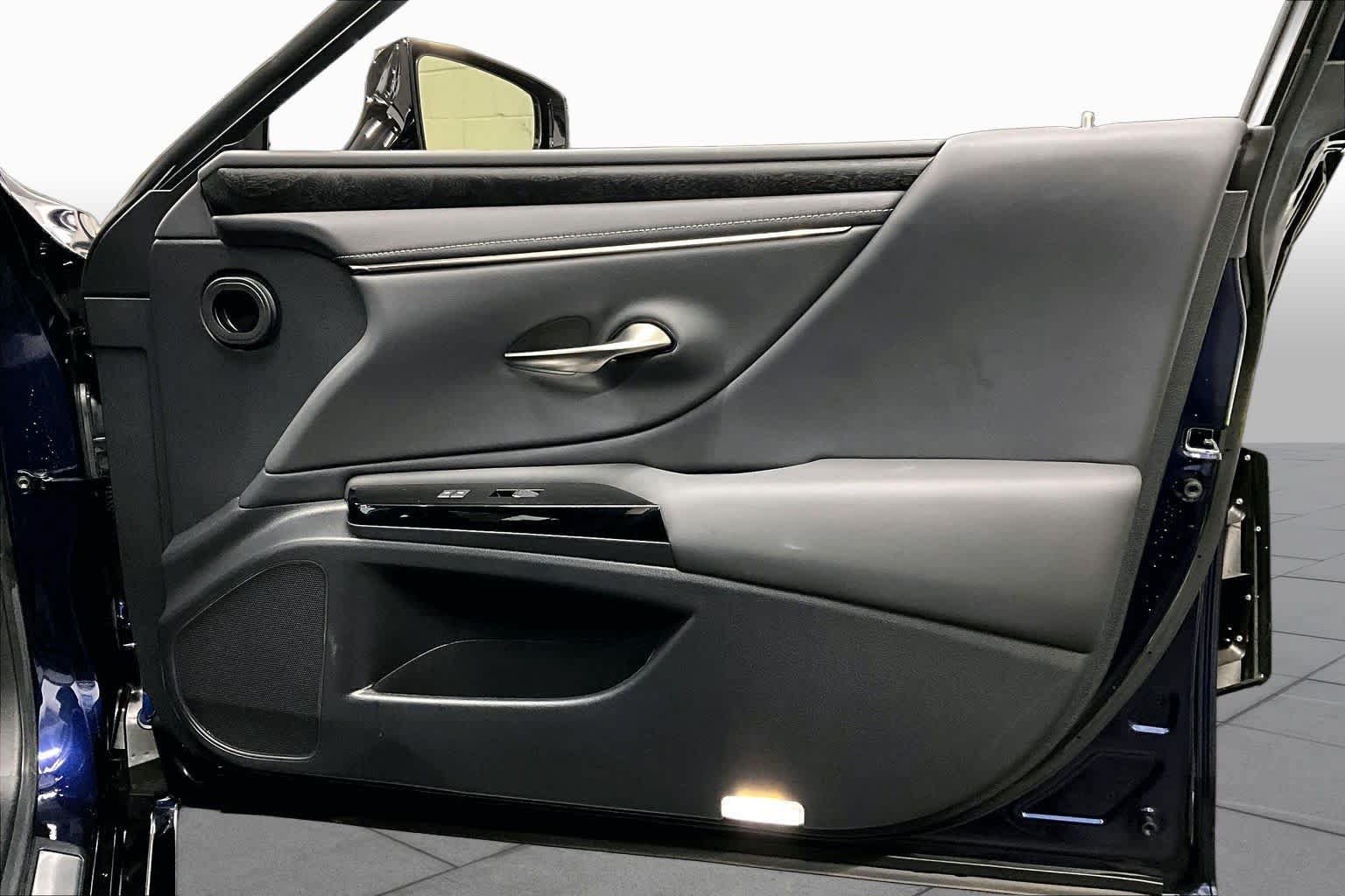 Used 2022 Lexus ES 350 w/ Premium Package FWD image 23