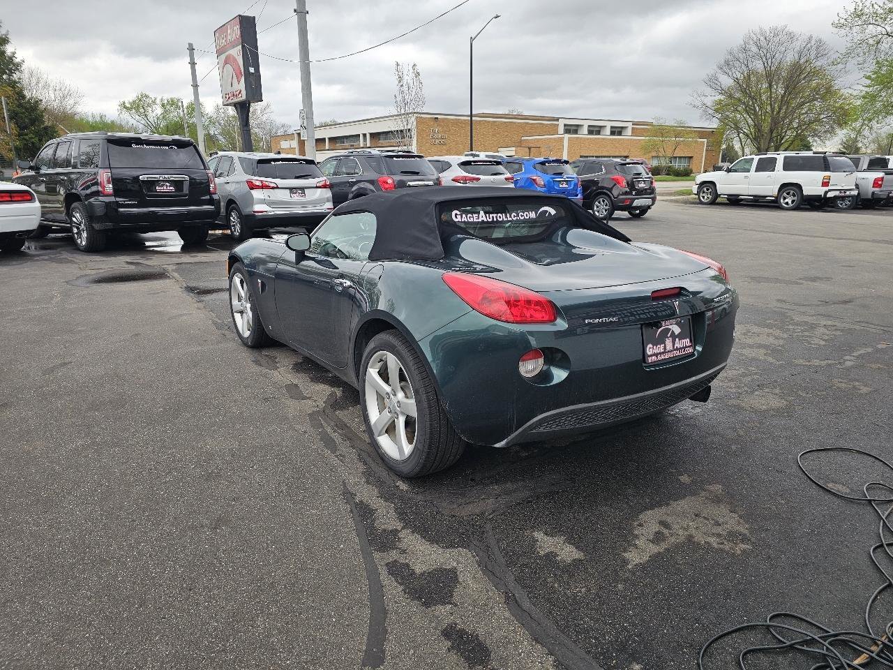 Used 2006 Pontiac Solstice Convertible w/ Premium Package image 8