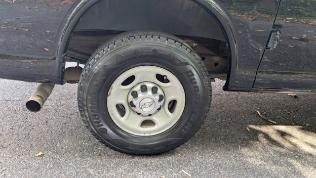 Used 2017 Chevrolet Express 2500 Work Van image 12