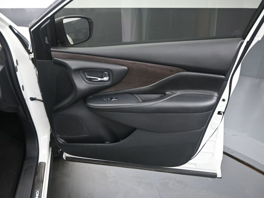 Used 2019 Nissan Murano Platinum w/ Cargo Package image 20
