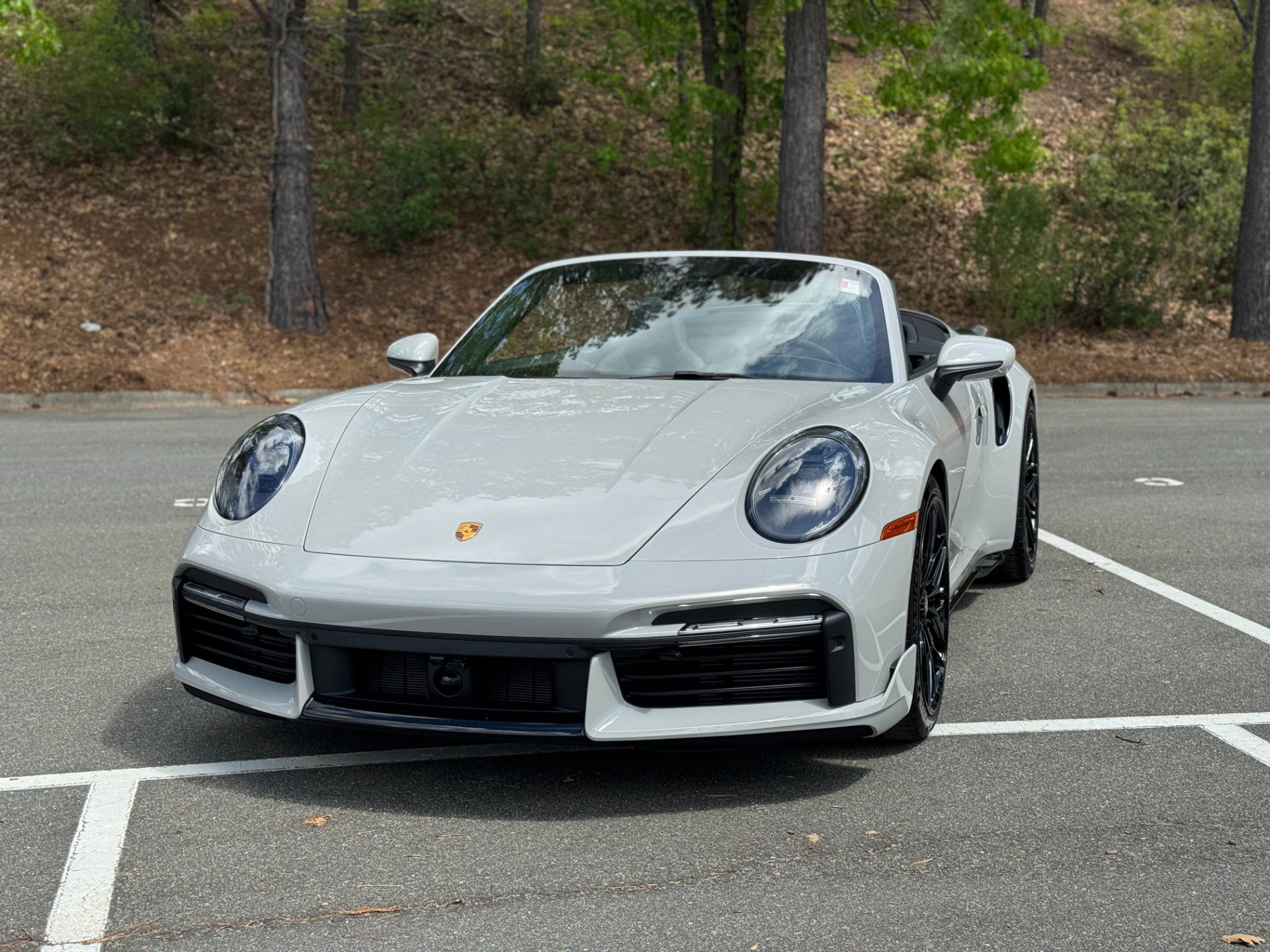 Used 2022 Porsche 911 Cabriolet AWD/4WD image 3