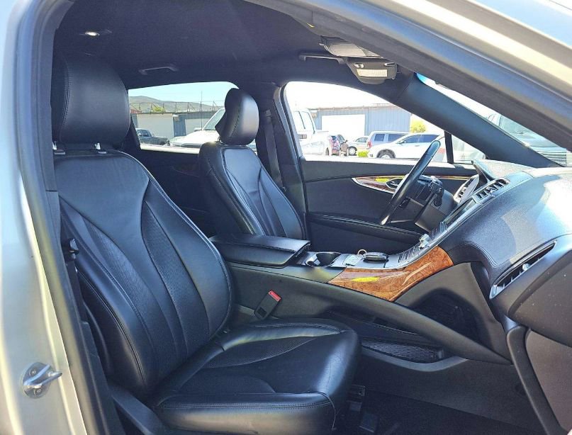 Used 2019 Lincoln Nautilus Select w/ Interior Protection Package AWD/4WD image 9