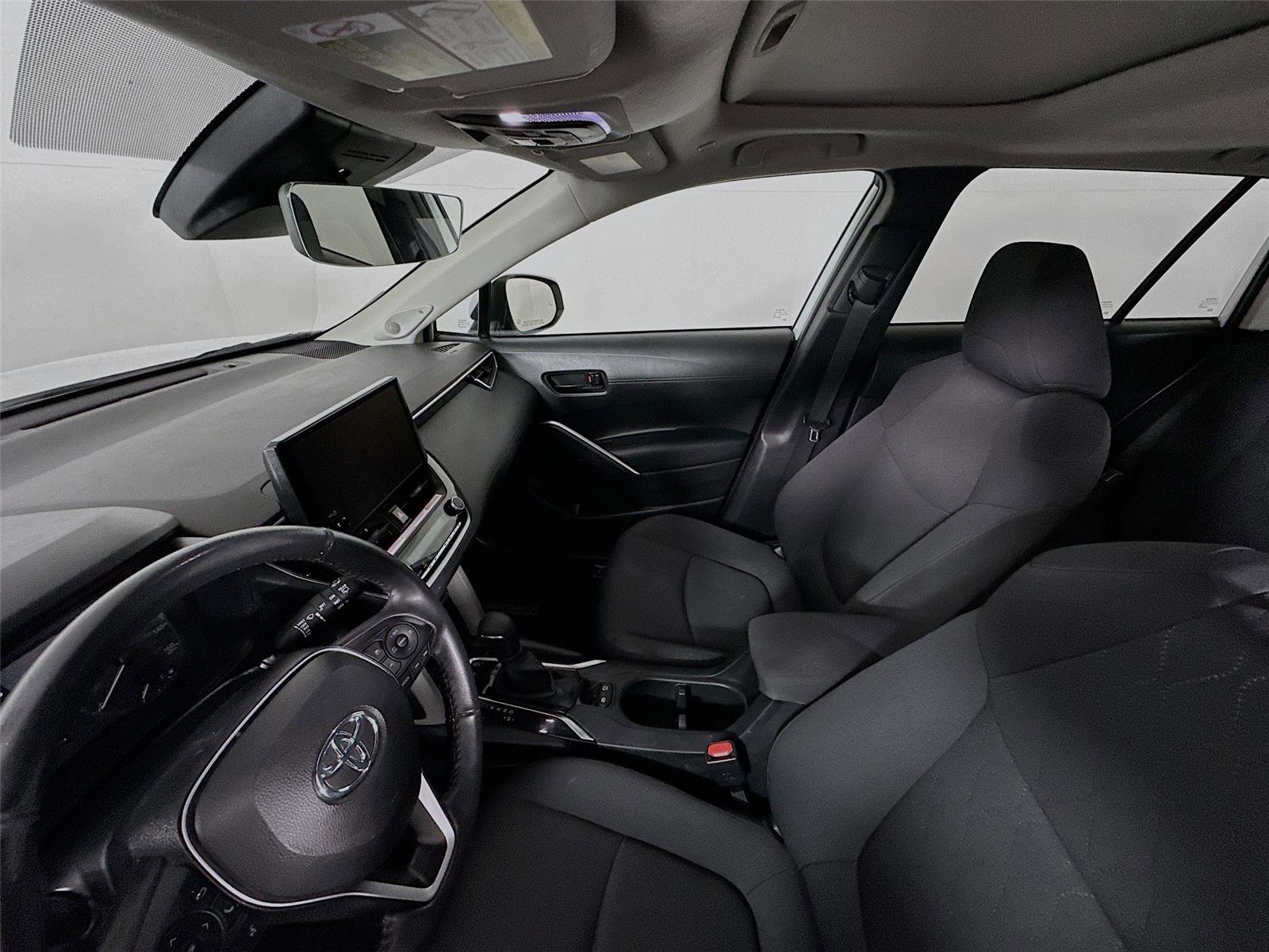 Used 2024 Toyota Corolla Cross LE w/ Moonroof Package AWD/4WD image 5