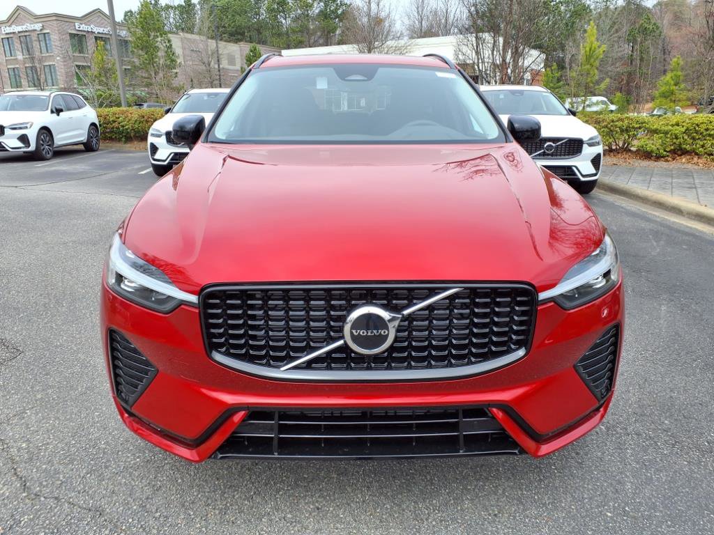 New 2025 Volvo XC60 B5 Core w/ Climate Package image 10