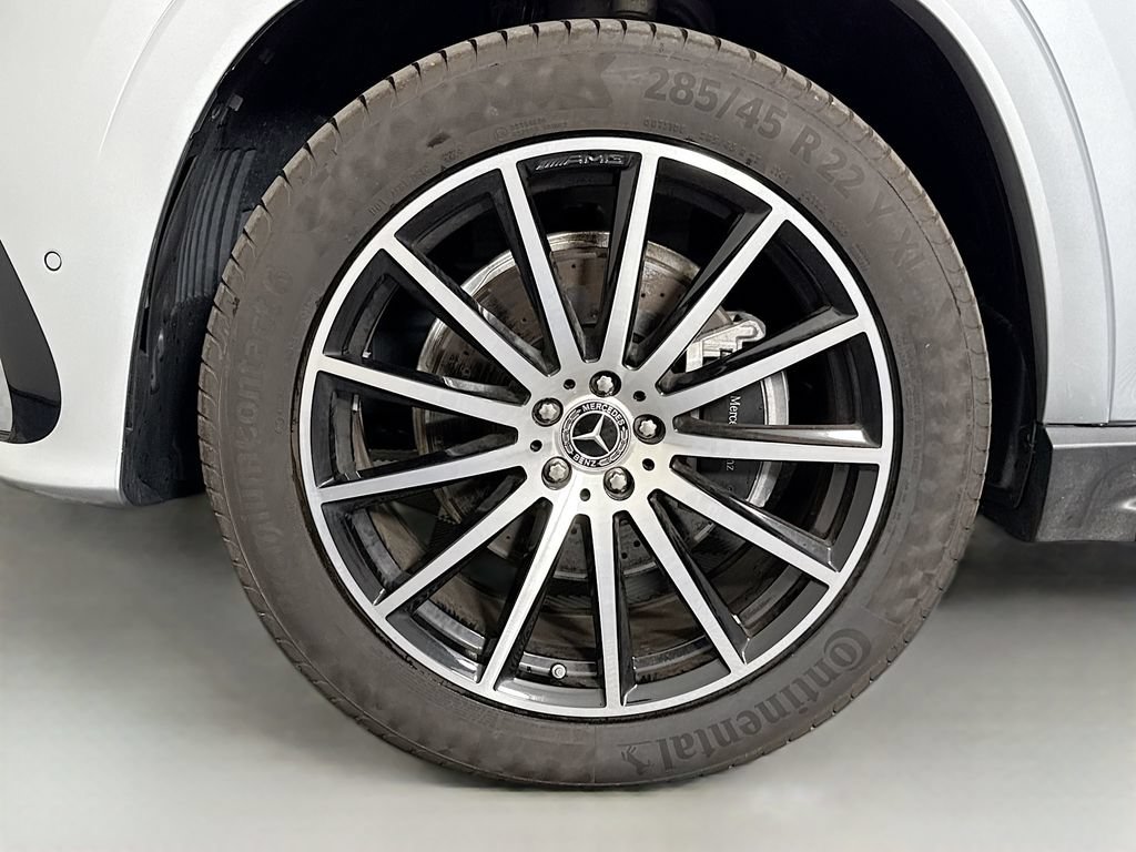 Used 2025 Mercedes-Benz GLS 580 4MATIC image 34