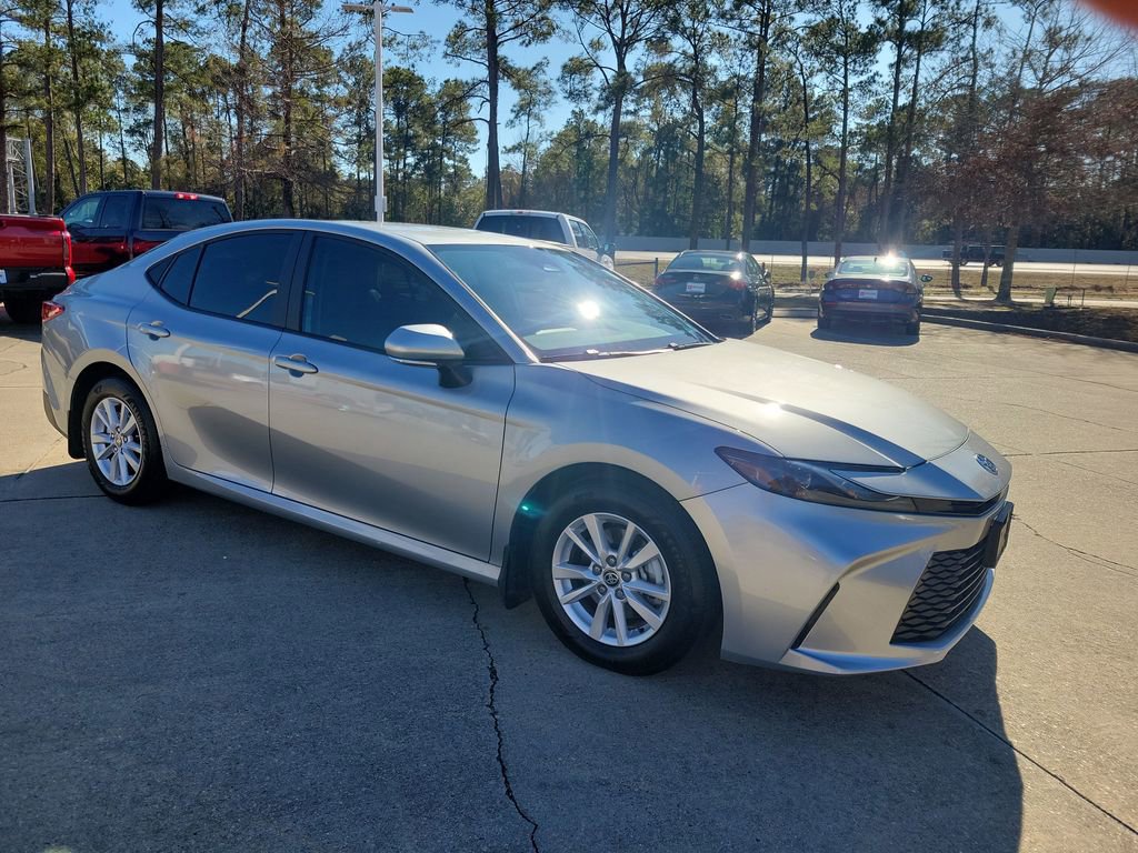 Certified 2025 Toyota Camry LE image 9