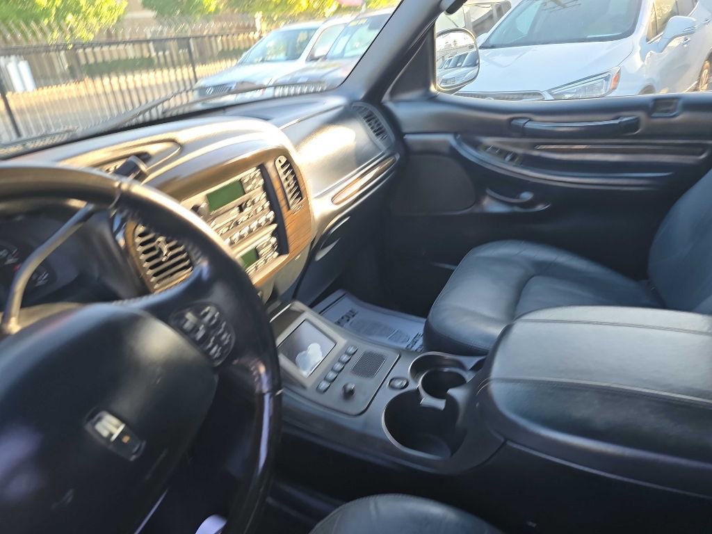 Used 2002 Lincoln Blackwood image 9