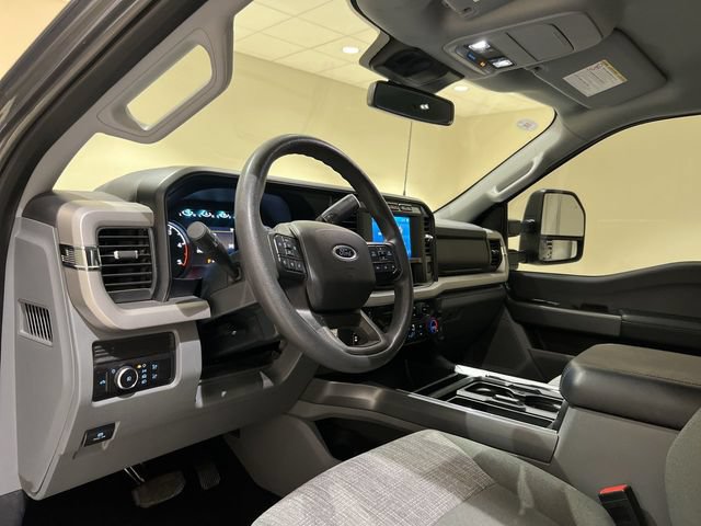 Used 2023 Ford F250 XLT w/ FX4 Off-Road Package AWD/4WD image 9