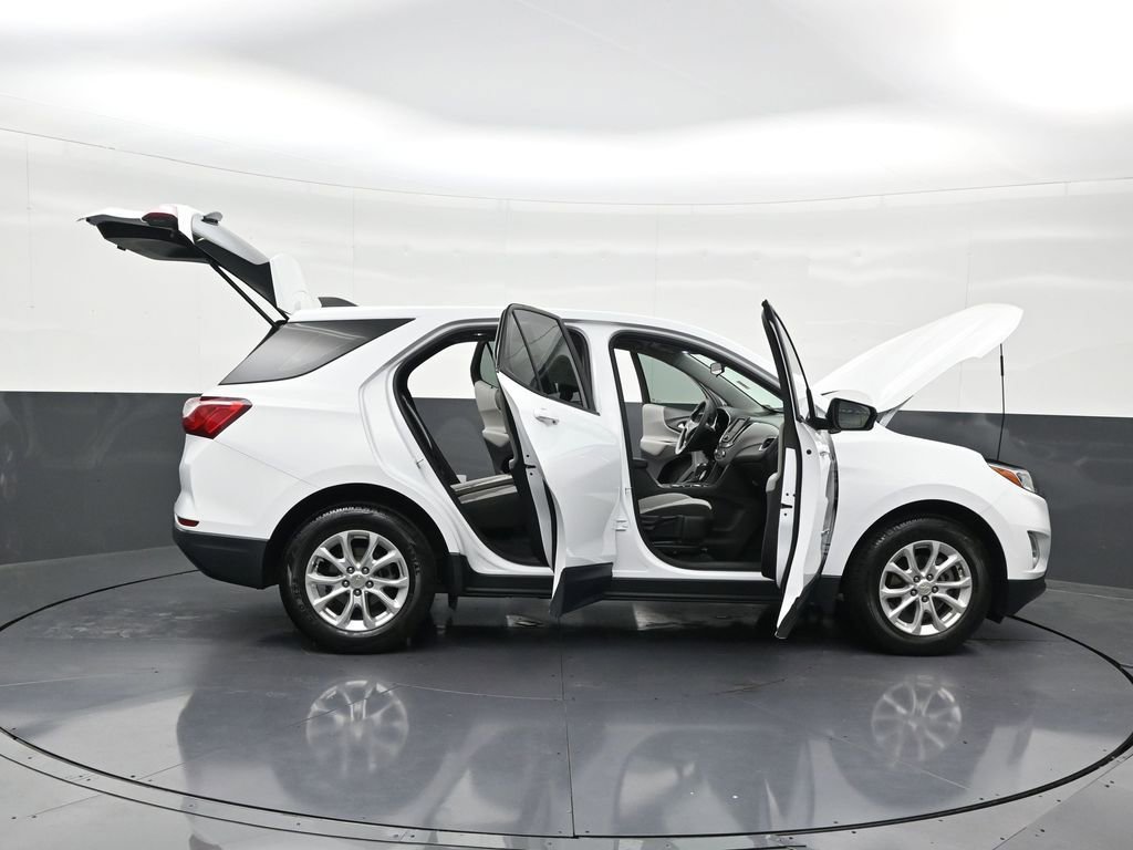 Used 2020 Chevrolet Equinox LS image 38
