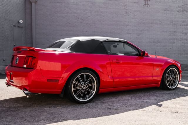 Used 2006 Ford Mustang GT Premium RWD image 32