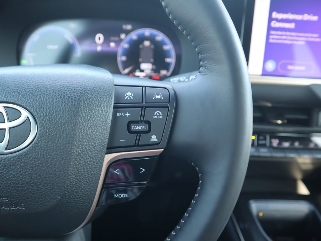 Used 2024 Toyota Crown Limited image 22