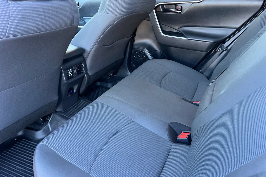 Certified 2024 Toyota RAV4 LE AWD/4WD image 14