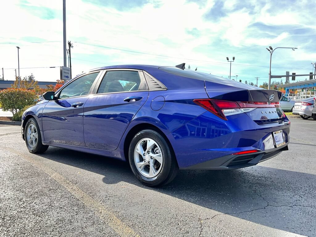 Used 2023 Hyundai Elantra SE w/ Preferred Accessory Package FWD image 5