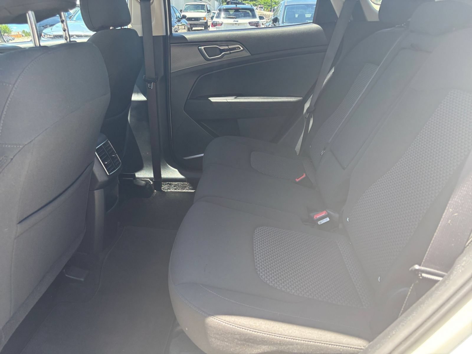 Used 2024 Kia Sportage LX FWD image 21