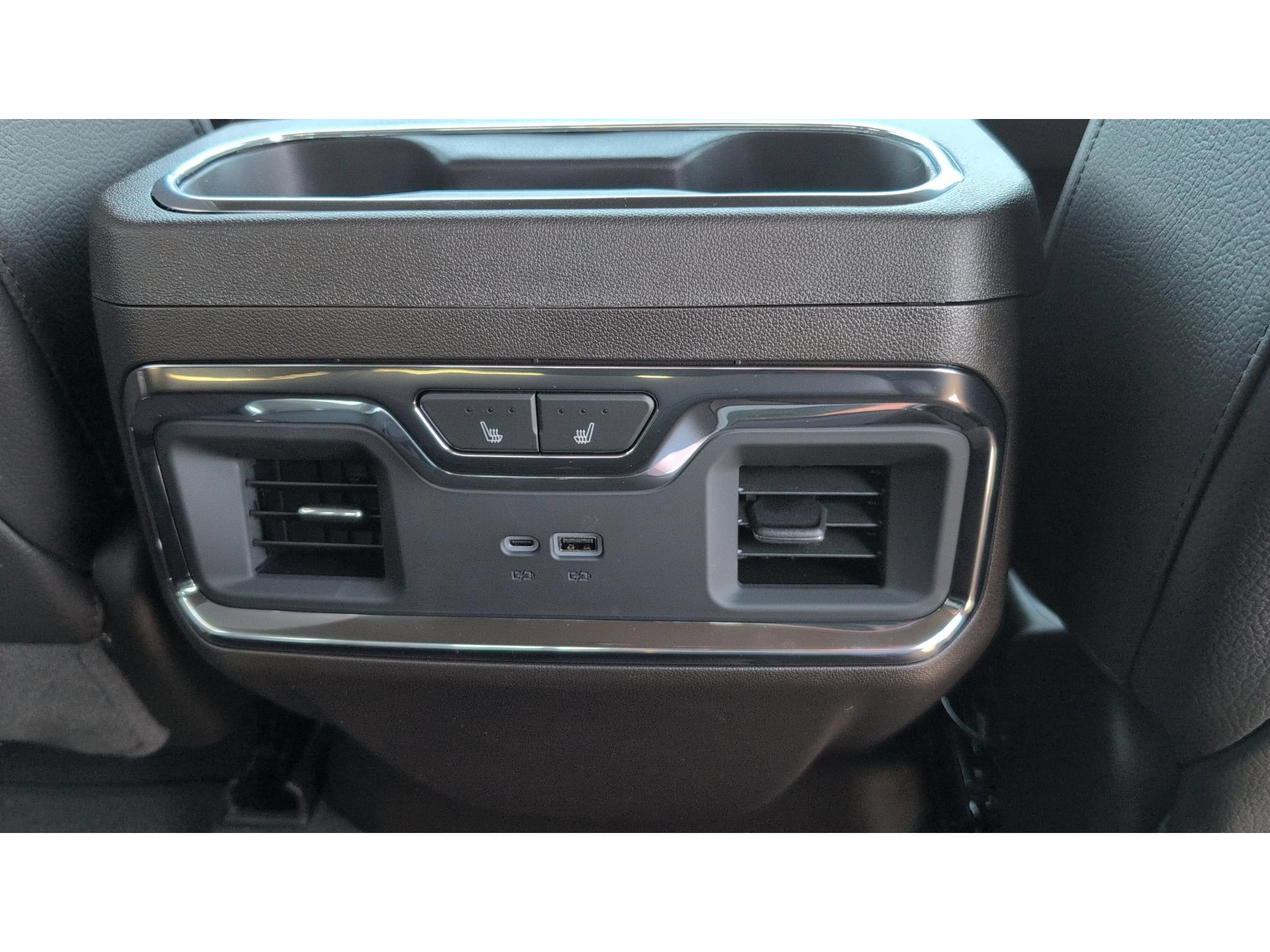 Used 2026 GMC Sierra 1500 Denali w/ Technology Package AWD/4WD image 16