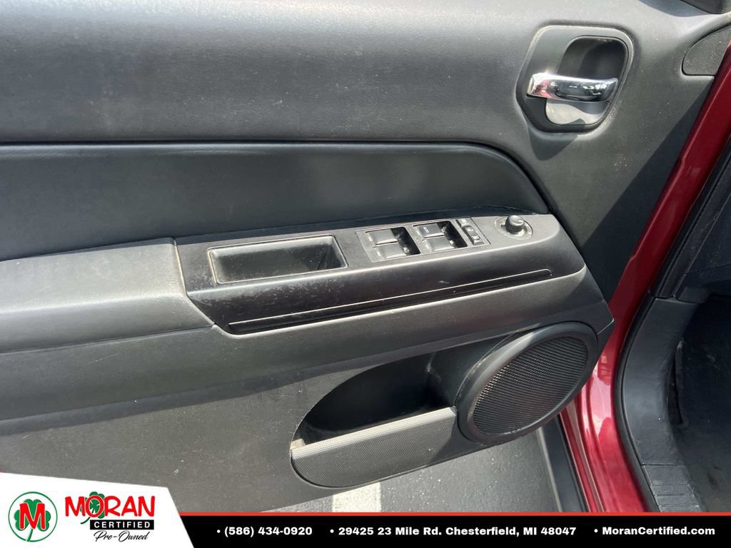 Used 2014 Jeep Patriot Latitude AWD/4WD image 14