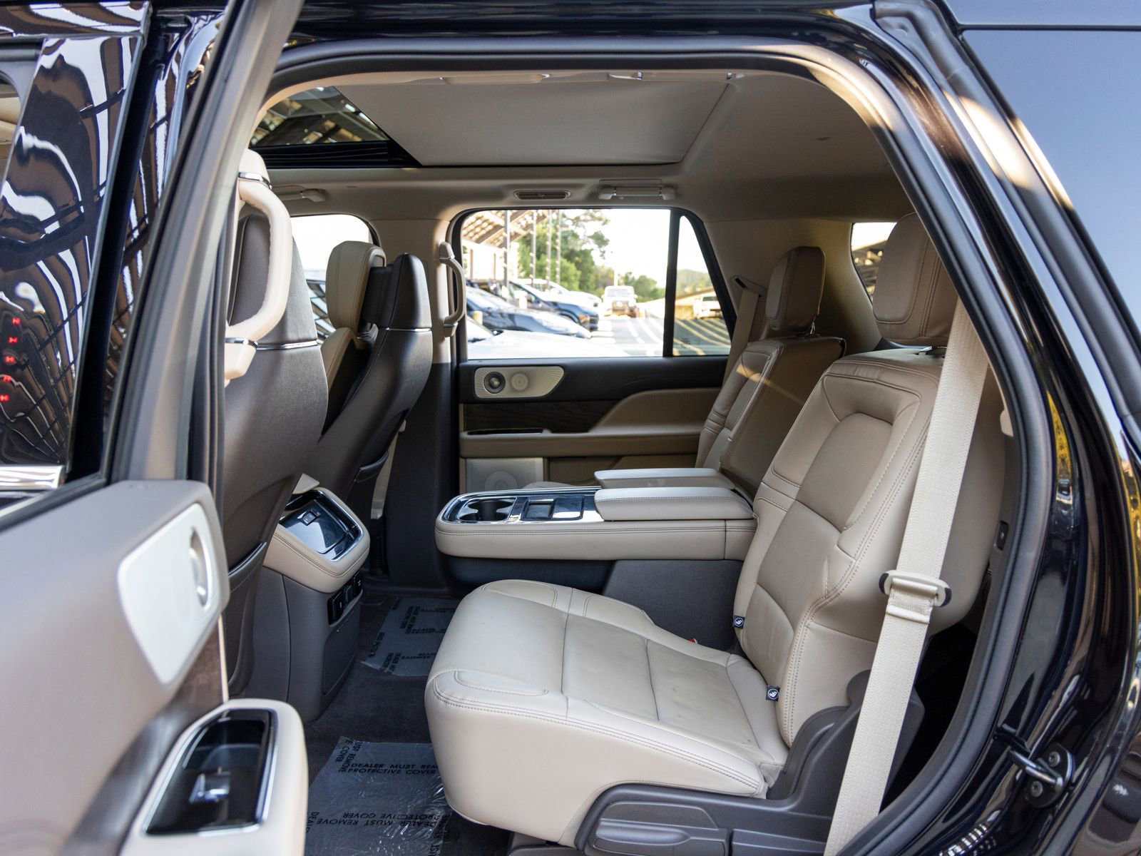 Used 2023 Lincoln Navigator Reserve image 48
